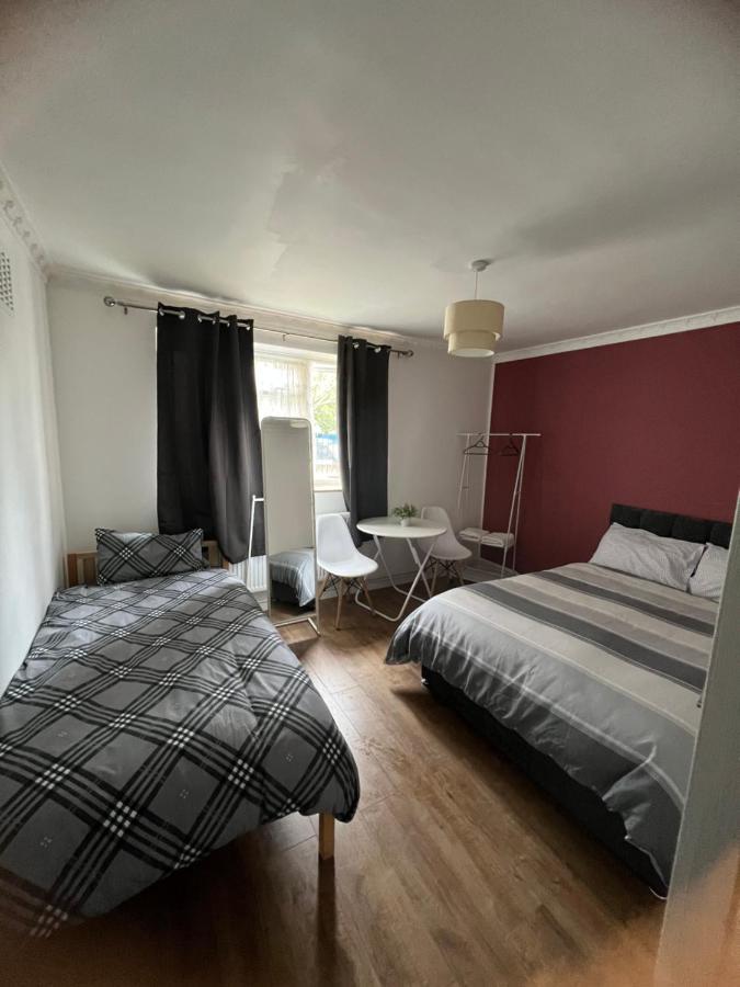Large Room With Two Bed In Central London Luaran gambar